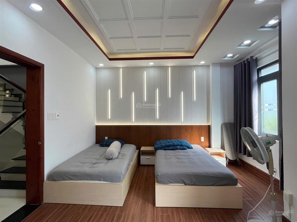 Mình chính chủ cần bán gấp căn nhà tại đào tông nguyên, dt 5x16m, 4pn, giá 8,45 tỷ, hẻm ô tô tránh