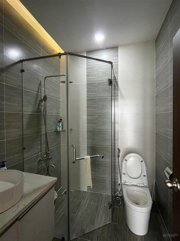 Mình chính chủ cần bán gấp căn nhà tại đào tông nguyên, dt 5x16m, 4pn, giá 8,45 tỷ, hẻm ô tô tránh