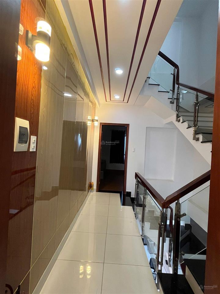 Mình chính chủ cần bán gấp căn nhà tại đào tông nguyên, dt 5x16m, 4pn, giá 8,45 tỷ, hẻm ô tô tránh