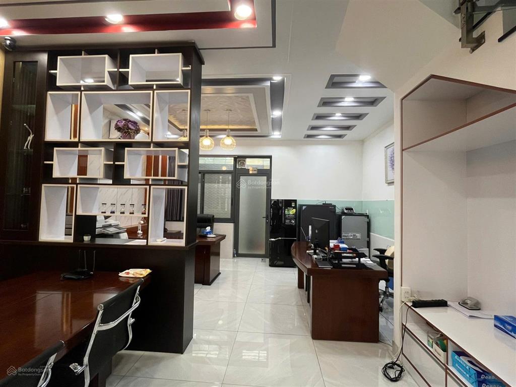 Mình chính chủ cần bán gấp căn nhà tại đào tông nguyên, dt 5x16m, 4pn, giá 8,45 tỷ, hẻm ô tô tránh
