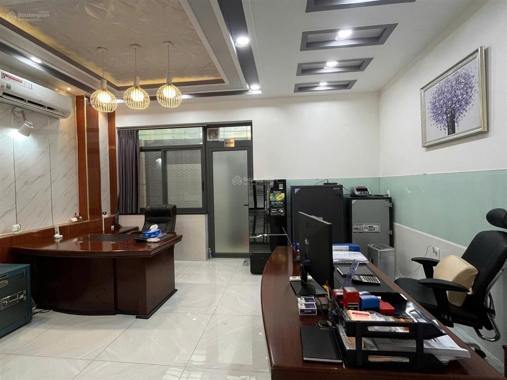 Mình chính chủ cần bán gấp căn nhà tại đào tông nguyên, dt 5x16m, 4pn, giá 8,45 tỷ, hẻm ô tô tránh