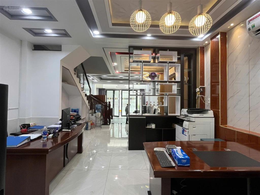 Mình chính chủ cần bán gấp căn nhà tại đào tông nguyên, dt 5x16m, 4pn, giá 8,45 tỷ, hẻm ô tô tránh