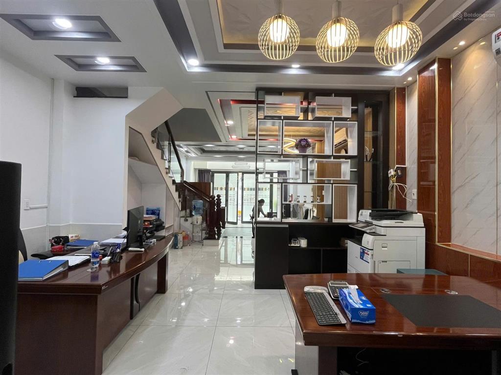Mình chính chủ cần bán gấp căn nhà tại đào tông nguyên, dt 5x16m, 4pn, giá 8,45 tỷ, hẻm ô tô tránh