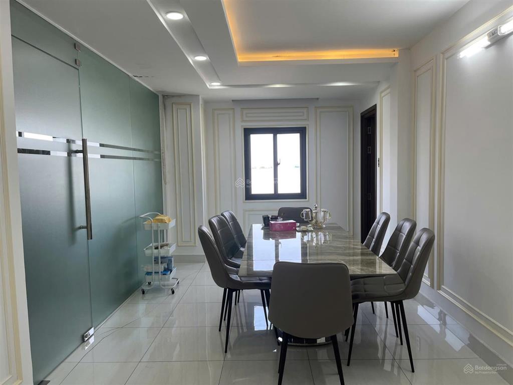 Nhà đẹp nhà bè diện tích 81,4m² đẹp giá tốt trong khu 8,2 tỷ, dtsd 202,8 m², hẻm rộng 5m, thoáng