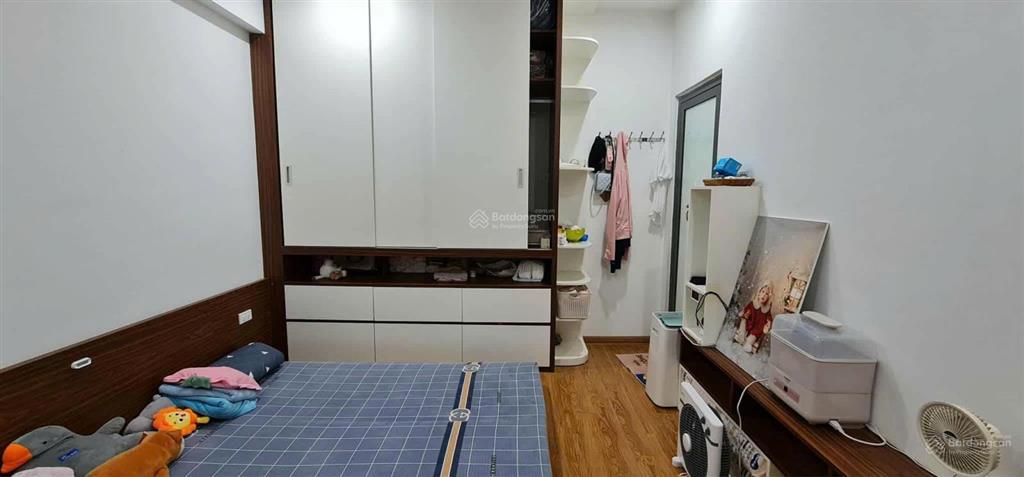 Chính chủ bán căn 70m2 trục đẹp nhất tòa b ct36 định công bc đông nam, 2 ban công view hồ full đồ