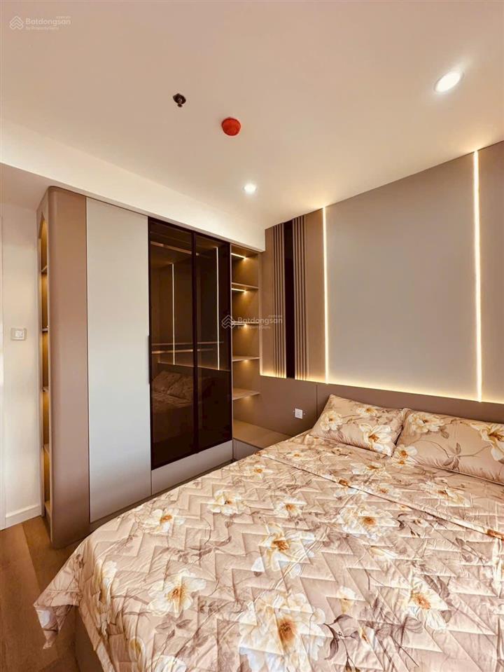 Bán căn hộ view biển. view sân vận động. view công viên,hồ bơi,để lại full nội thất như ảnh4ty590