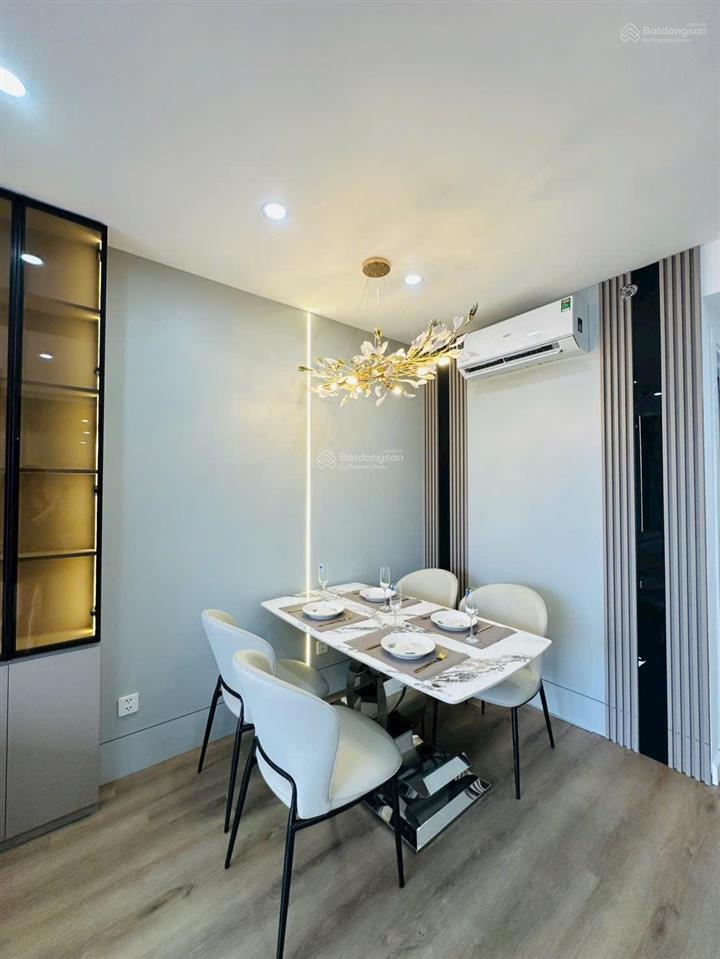 Bán căn hộ view biển. view sân vận động. view công viên,hồ bơi,để lại full nội thất như ảnh4ty590