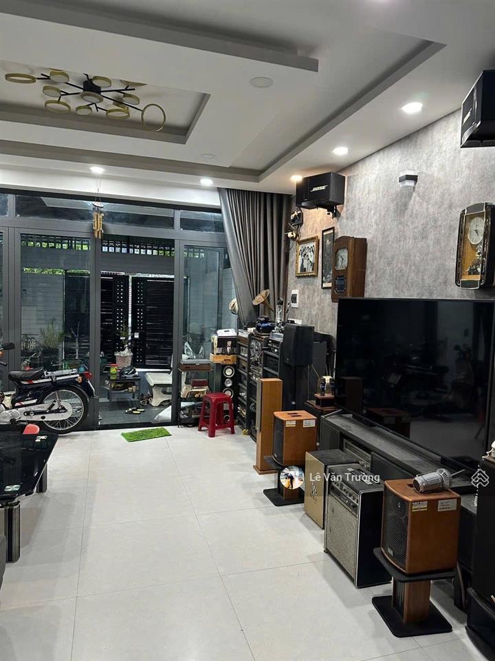 Nhà 3 tầng mỹ gia gói 5 siêu rẻ  hạ còn 7 tỷ 9  để lại nội thất