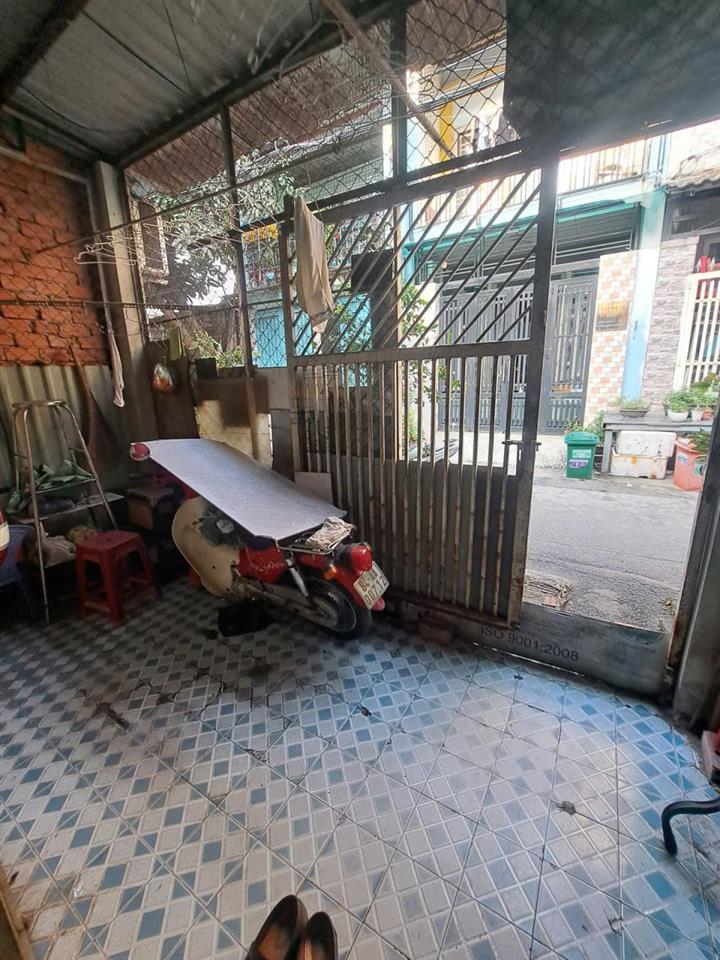 Bán đất tặng nhà  Đ Số 10 BHH  gần Aeon Tân Phú gần chợ 26/3-Cấp 4 -68m2 -4 tỷ