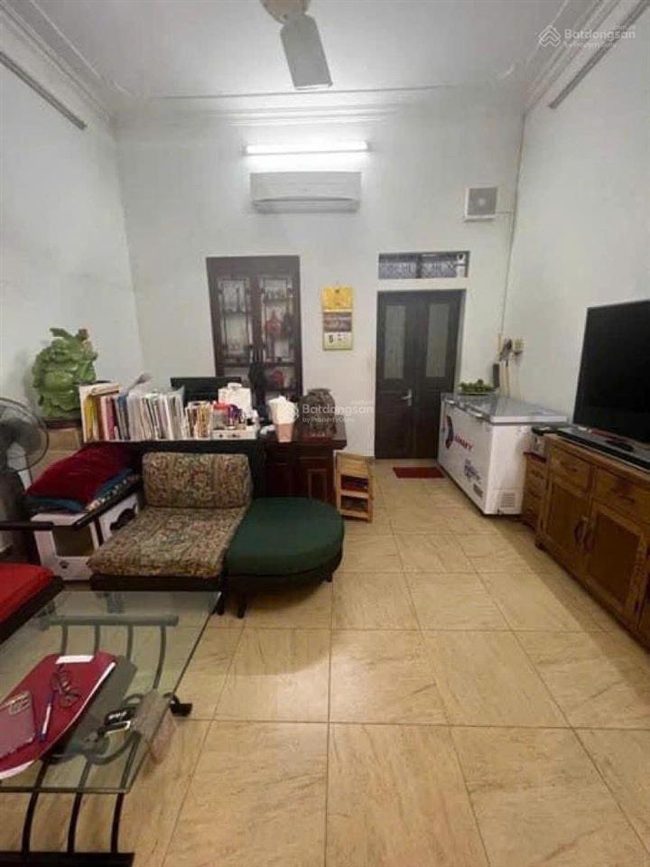 Rẻ như cho, bán nhà sát mặt phố kim mã lô góc, ô tô 222m2, gía chỉ 260tr/m2, bán gấp