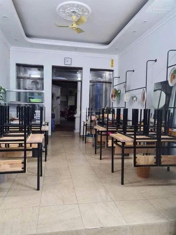 Rẻ như cho, bán nhà sát mặt phố kim mã lô góc, ô tô 222m2, gía chỉ 260tr/m2, bán gấp
