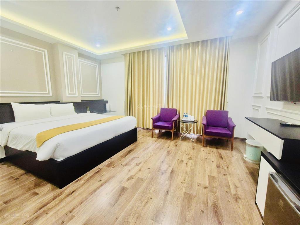 Dòng tiền 4 tỷ/năm, bán gấp tòa hotel 5* phố lê đức thọ 210m2*9t*14m mt, cty hàn thuê