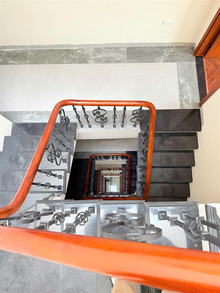 Rẻ như cho, bán nhà xây mới vào ở ngay phố đoàn thị điểm 83,9m2*6t, thang máy ô tô, sát mặt phố
