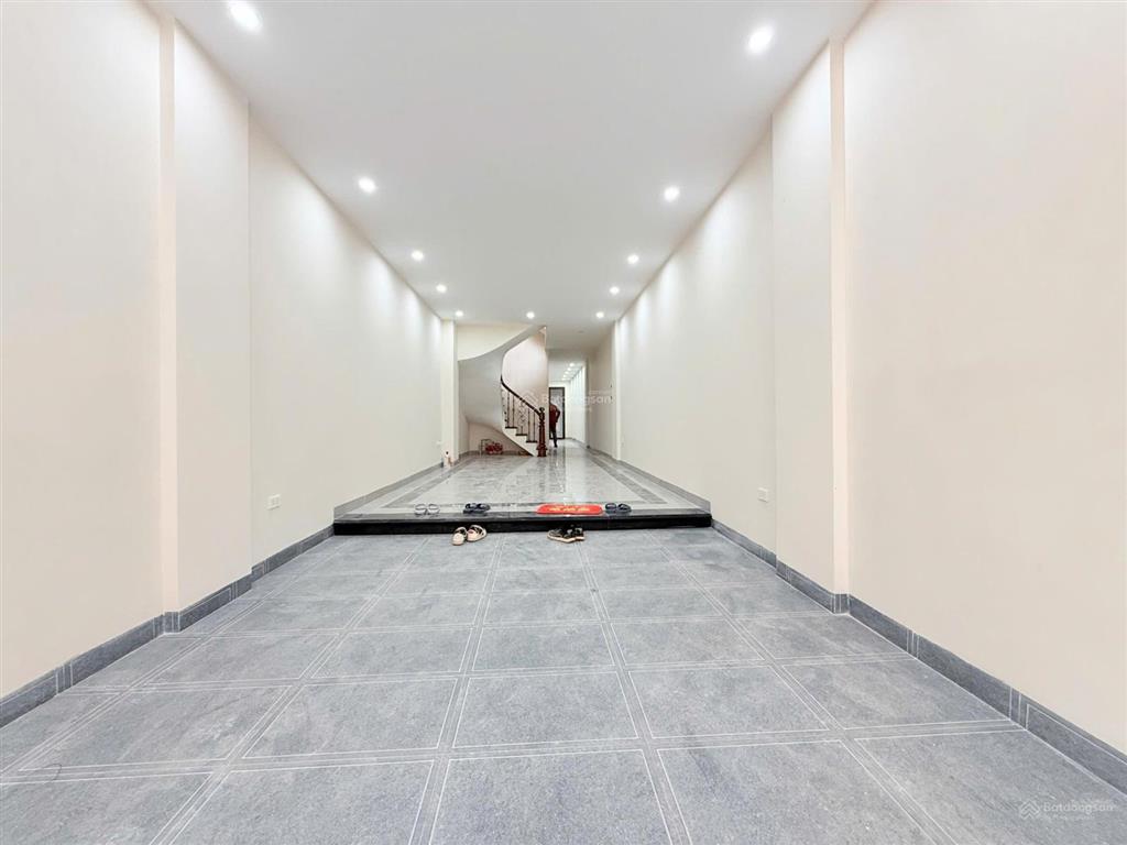 Rẻ như cho, bán nhà xây mới vào ở ngay phố đoàn thị điểm 83,9m2*6t, thang máy ô tô, sát mặt phố