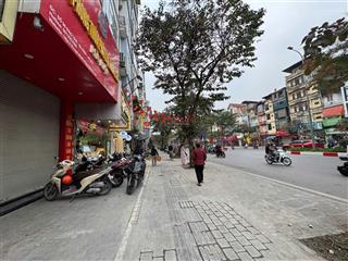 Dành cho khách sành mua nhà, bán nhà mặt phố đào tấn  lotte 38m2*6t, không qh, vỉa hè 6m, dt sẵn