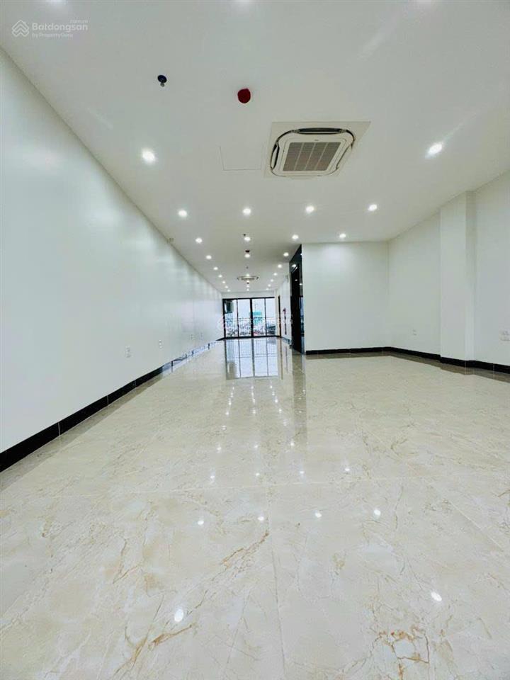 Bán tòa nhà vành đai 1, 9 tầng đường la thành 80m2*6m mt vỉa hè kinh doanh đỉnh 2 thoảng hơn 50t