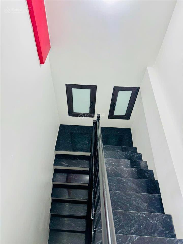 Bán tòa nhà vành đai 1, 9 tầng đường la thành 80m2*6m mt vỉa hè kinh doanh đỉnh 2 thoảng hơn 50t