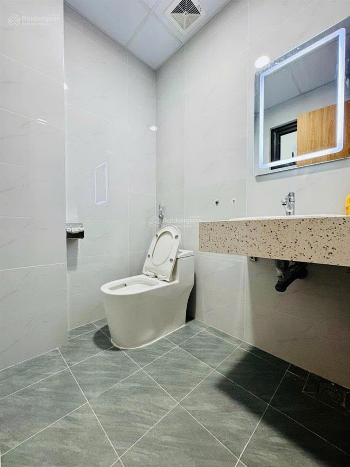 Bán tòa nhà vành đai 1, 9 tầng đường la thành 80m2*6m mt vỉa hè kinh doanh đỉnh 2 thoảng hơn 50t