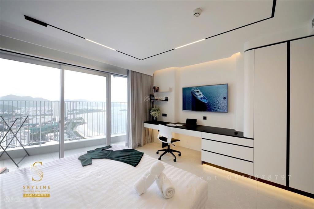 Goldcoast căn vip hiếm có sổ hồng, xéo biển tầng cao