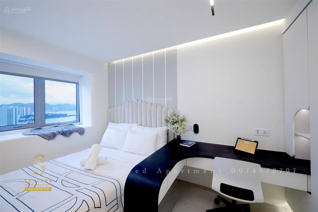 Goldcoast căn vip hiếm có sổ hồng, xéo biển tầng cao