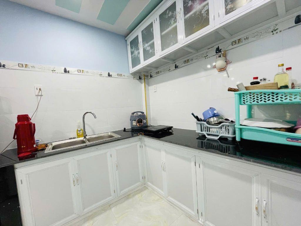 Nhà rẻ nhỏ xinh - dt 40m2 2 tầng - khu Tân Sơn Nhì - quy hoạch ổn định - Giá chỉ 3,7 tỷ TL
