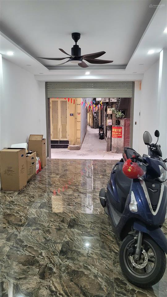 Cho thuê mặt bằng tầng 1 nhà 40m2 ô tô vào được, gần chợ, khu dân cư