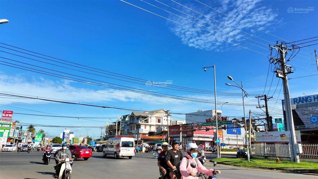 Cực hot! đất 200m2, giá 290 triệu ngay trung tâm lõi các cụm kcn mặt tiền 32m, sổ hồng riêng