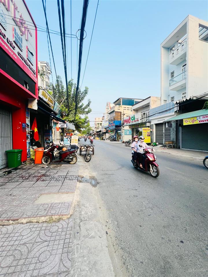 Bán gấp mặt tiền đường số 4  kế aeon tân phú  6 tầng thang máy  sẵn dòng tiền