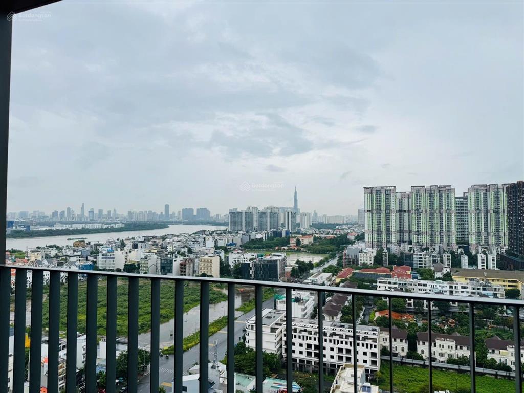 Bán căn góc 2pn victoria village tầng cao view quận 1