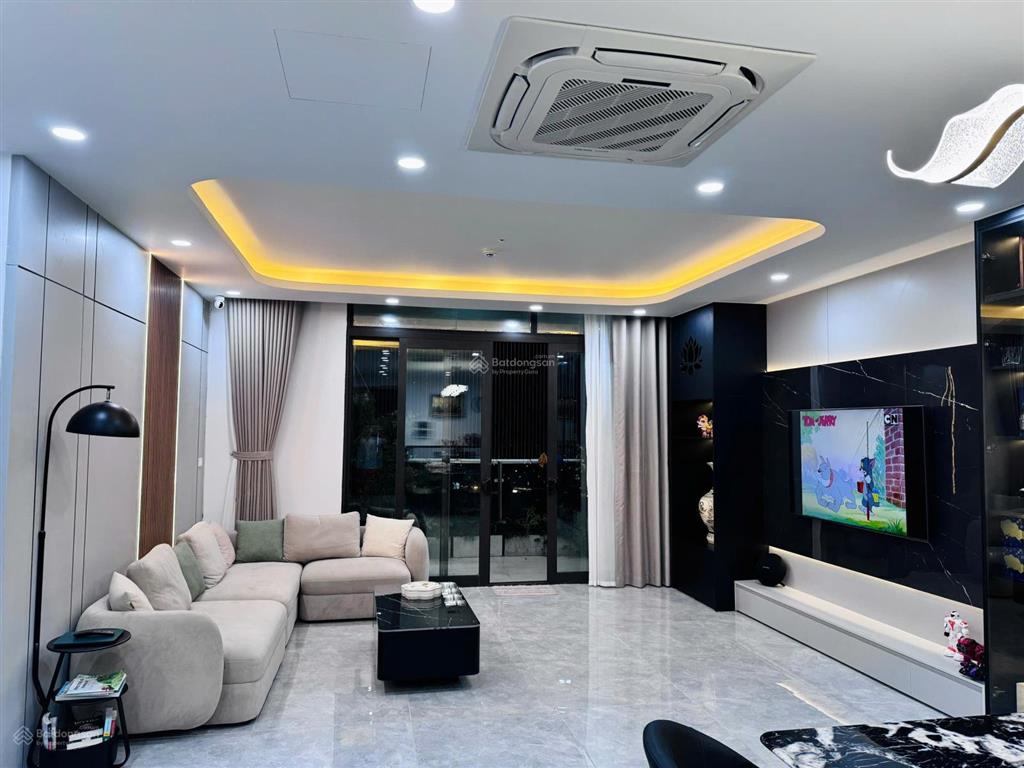 Chính chủ em cần bán nhanh căn hộ 2pn nội thất full đồ tại dự án dolphin plaza