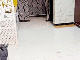 Cho thuê nhà hẻm 4m thông, trần bình trọng, p chợ quán dt 3.5m x 10m