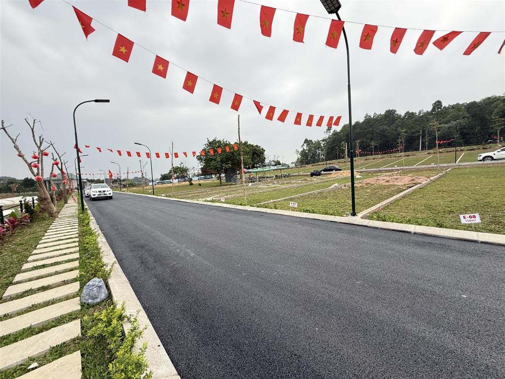 Đất ba vì 110m2 mặt tiền 7m view núi tản và sát suối hai chỉ hơn 1 tỷ