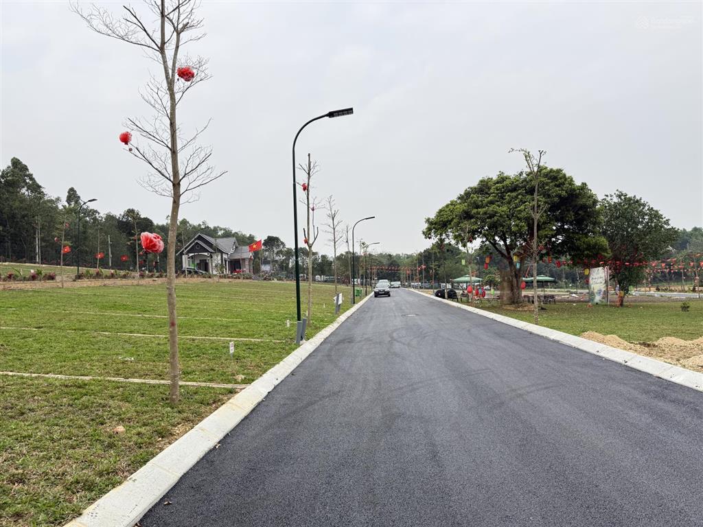 Đất ba vì 110m2 mặt tiền 7m view núi tản và sát suối hai chỉ hơn 1 tỷ