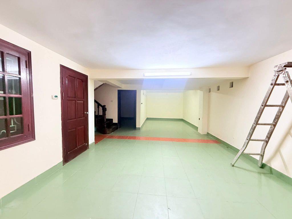 Lạc Long Quân, DT 93M2x5T, MT 7M, giá 32.5tỷ  SIÊU PHẨM BIỆT THỰ LẠC LONG QUÂN – GARA Ô TÔ – CÁCH HỒ TÂY CHỈ 100M
