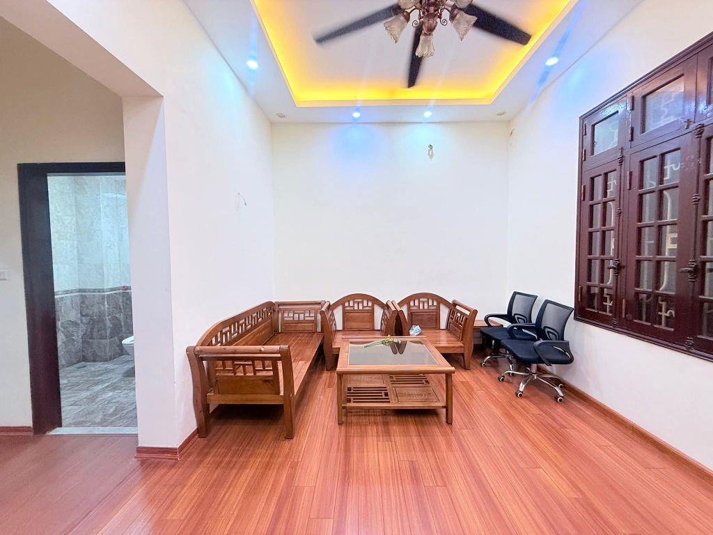 Lạc Long Quân, DT 93M2x5T, MT 7M, giá 32.5tỷ  SIÊU PHẨM BIỆT THỰ LẠC LONG QUÂN – GARA Ô TÔ – CÁCH HỒ TÂY CHỈ 100M