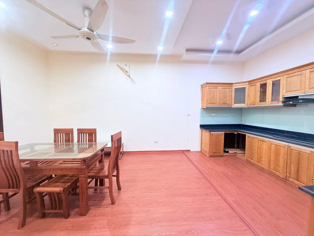 Lạc Long Quân, DT 93M2x5T, MT 7M, giá 32.5tỷ  SIÊU PHẨM BIỆT THỰ LẠC LONG QUÂN – GARA Ô TÔ – CÁCH HỒ TÂY CHỈ 100M