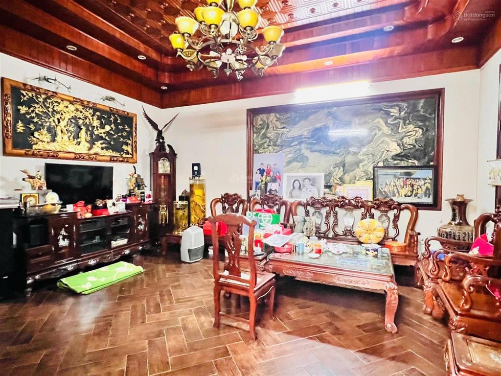 Lạc long quân, dt 194m2x5t, mt 13m, giá 174 tỷ biệt thự vườn đào  đi bộ ra hồ tây