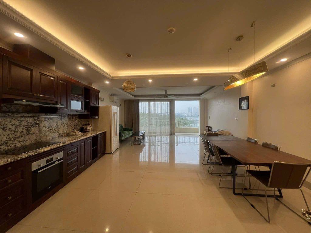 Nhật Chiêu, DT 106M2x6T, MT 6.7M, giá 108 tỷ   1 MẶT PHỐ 1 MẶT NGÕ THÔNG- VỈA HÈ- VIEW TRỌN HỒ TÂY