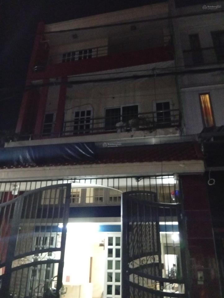 Nhà nguyên căn 1 trệt, 1 lửng, 2 lầu gần công viên phần mềm quang trung