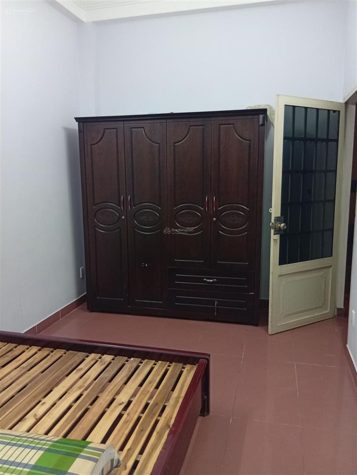 Nhà nguyên căn 1 trệt, 1 lửng, 2 lầu gần công viên phần mềm quang trung