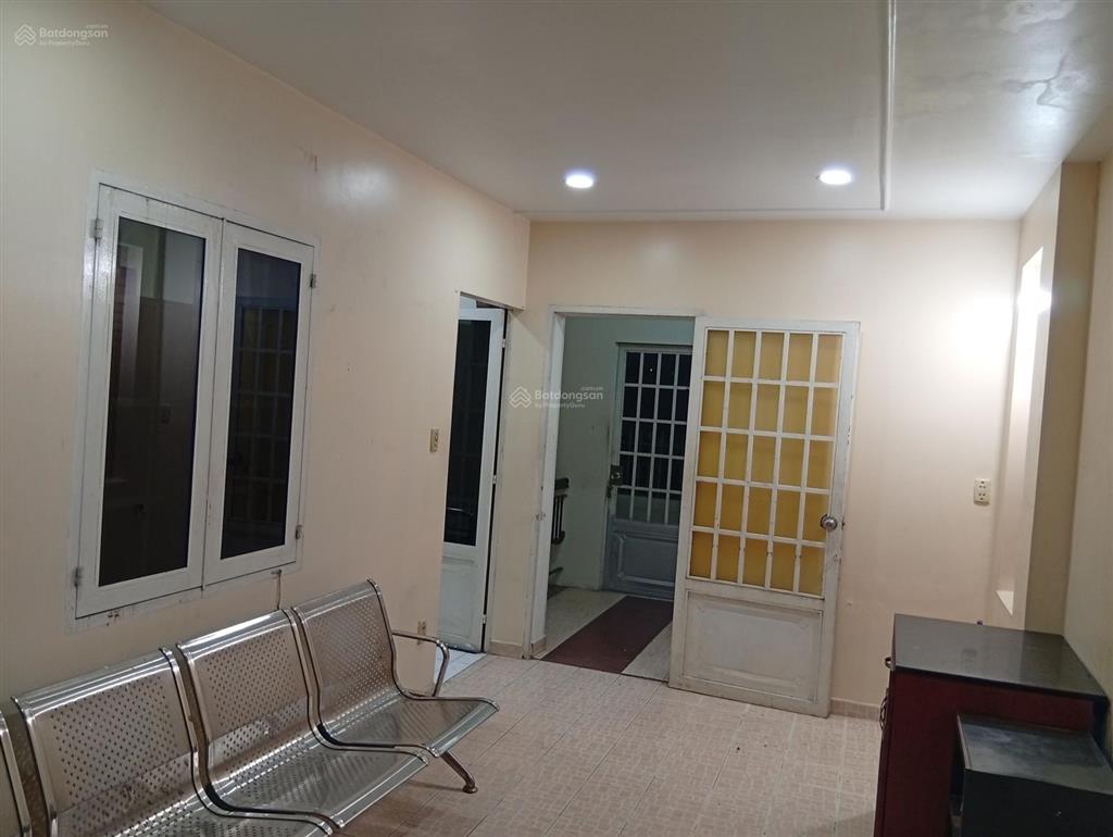 Nhà nguyên căn 1 trệt, 1 lửng, 2 lầu gần công viên phần mềm quang trung