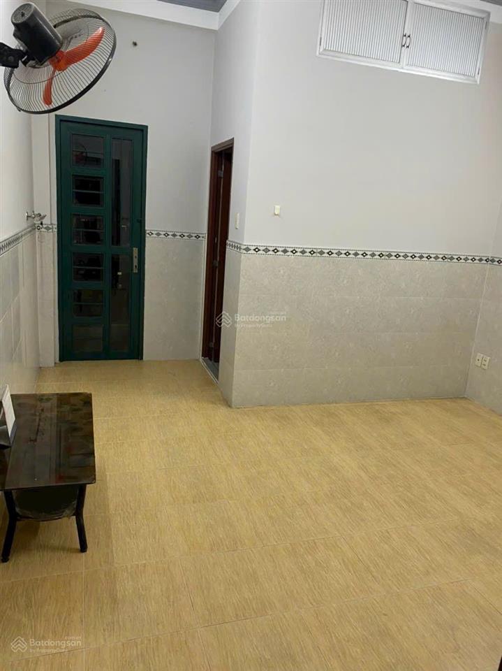 Chính chủ cho thuê nguyên căn nhà mặt tiền đường 15 ngay chợ sáng tân quy
