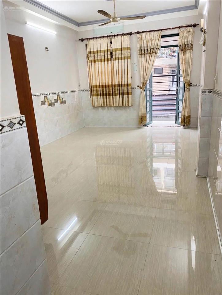 Cho thuê khai thác 3 tầng làm chdv, nhà mặt tiền đường 15 ngay chợ sáng tân quy