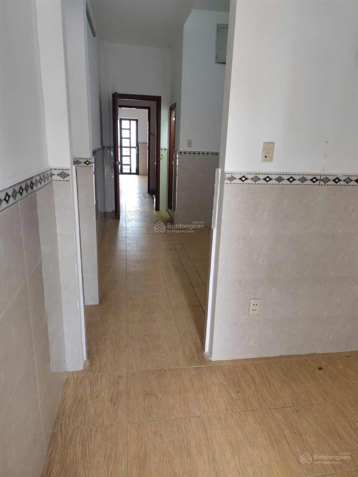 Cho thuê khai thác 3 tầng làm chdv, nhà mặt tiền đường 15 ngay chợ sáng tân quy