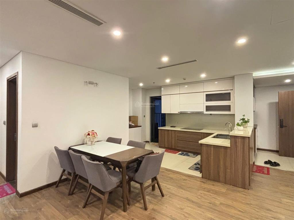 Cho thuê căn hộ chung cư 3pn full đồ bên ngoại giao đoàn tòa no1t4