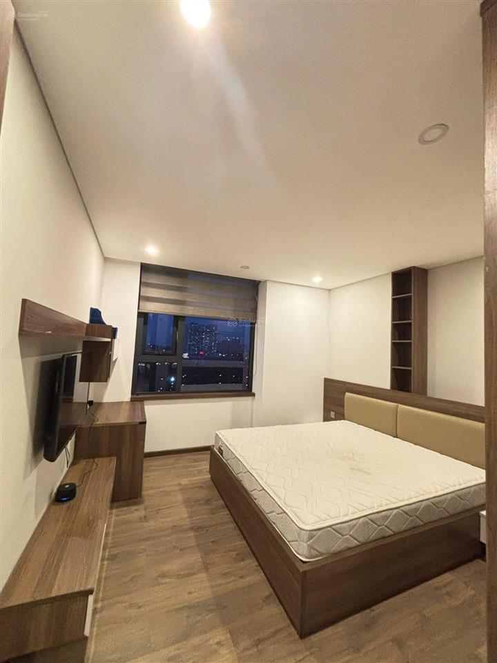 Cho thuê căn hộ chung cư 3pn full đồ bên ngoại giao đoàn tòa no1t4