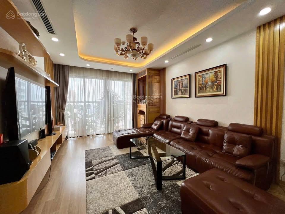 Bán gấp căn hộ chung cư 3pn full bên ngoại giao đoàn toà n03t4