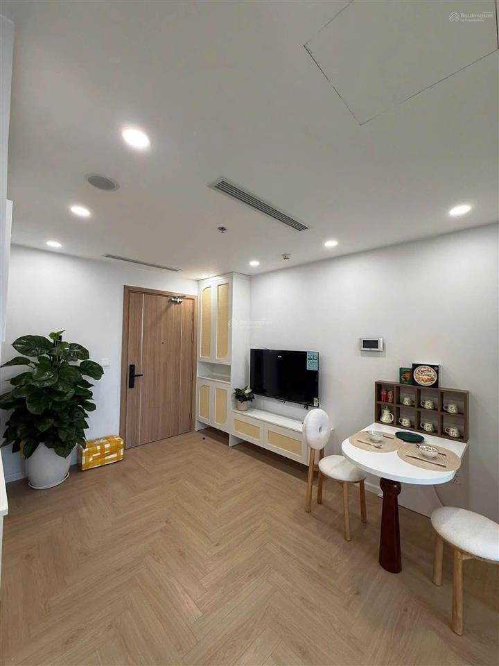 Bán căn hộ b3b nam trung yên 64m2 thiết kế 2 phòng ngủ 1wc giá 4,3 tỷ.  0984 847 ***