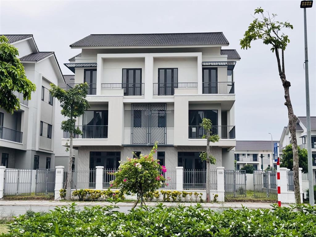 Chỉ 1 căn btsl 180m2 bán đối diện công viên sẵn sổ lâu dài chỉ 15,x tỷ kđt centa riverside từ sơn