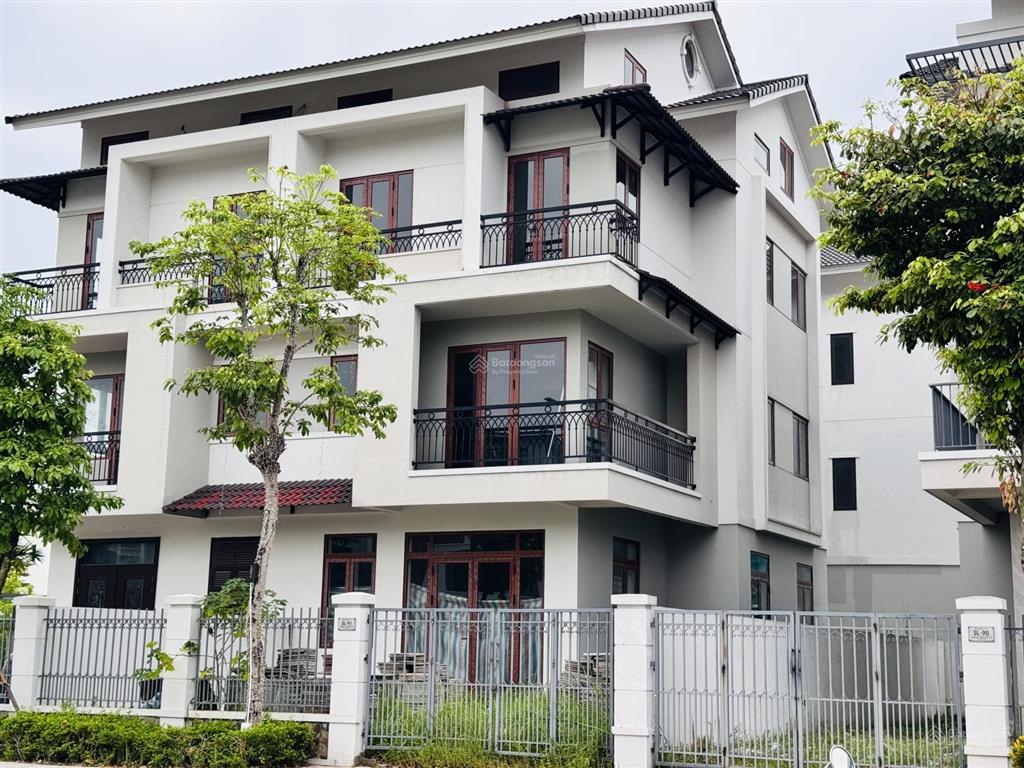 Chỉ 1 căn btsl 180m2 bán đối diện công viên sẵn sổ lâu dài chỉ 15,x tỷ kđt centa riverside từ sơn
